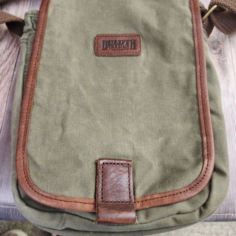 Duluth Trading Co Olive Green Canvas Leather Trim Field Messenger Crossbody Bag